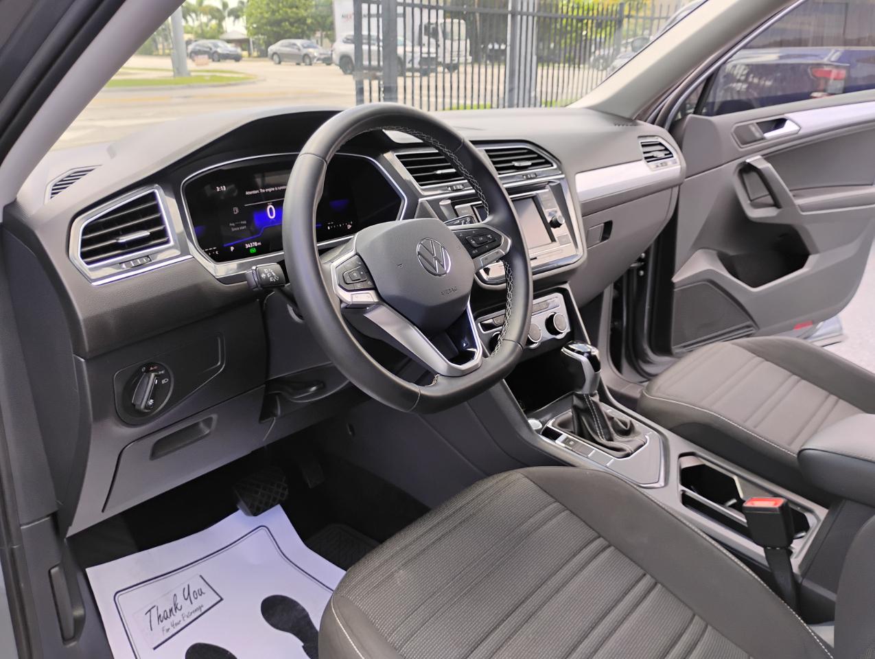 Volkswagen Tiguan S 2024