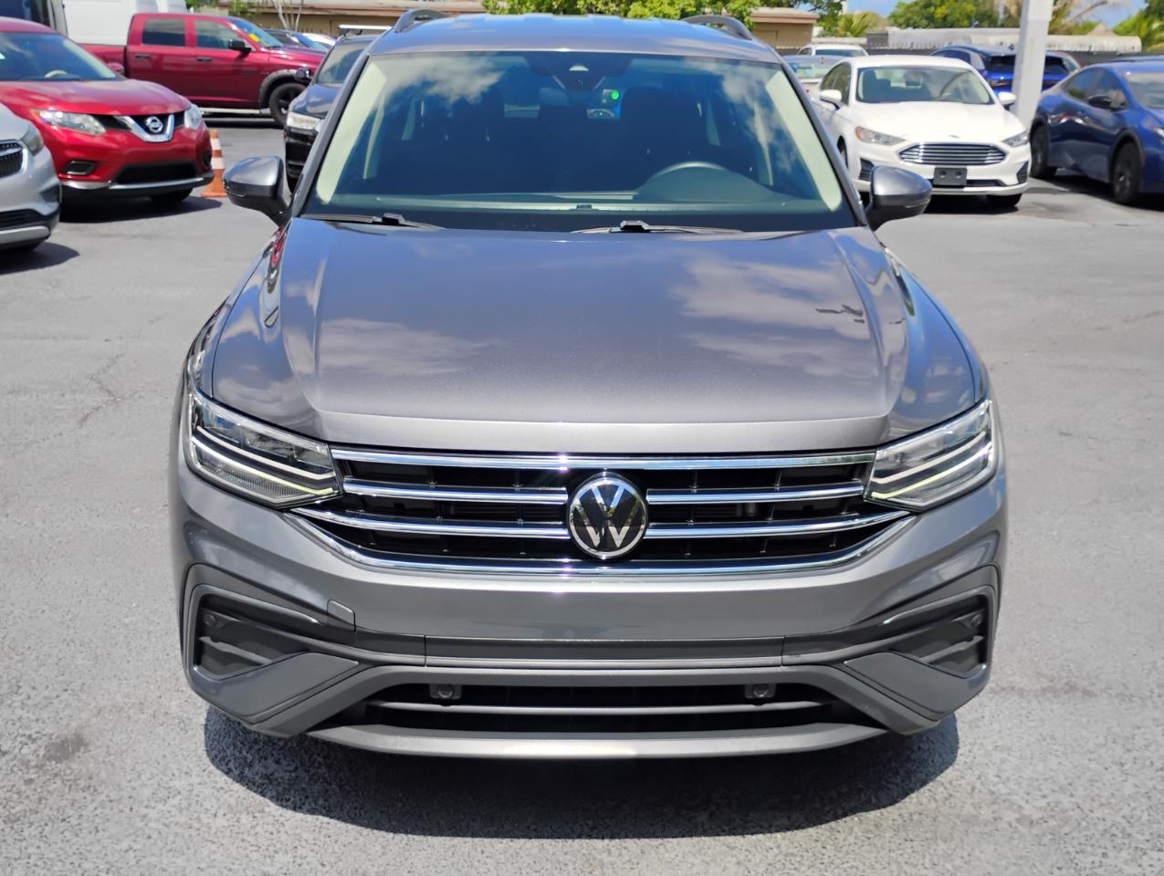Volkswagen Tiguan S 2024