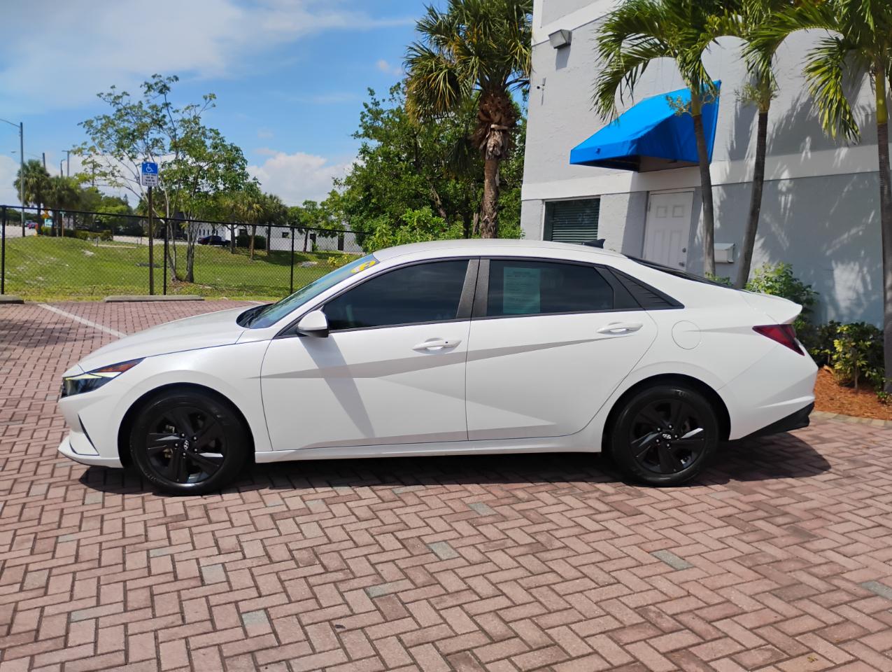 Hyundai Elantra SEL 2023