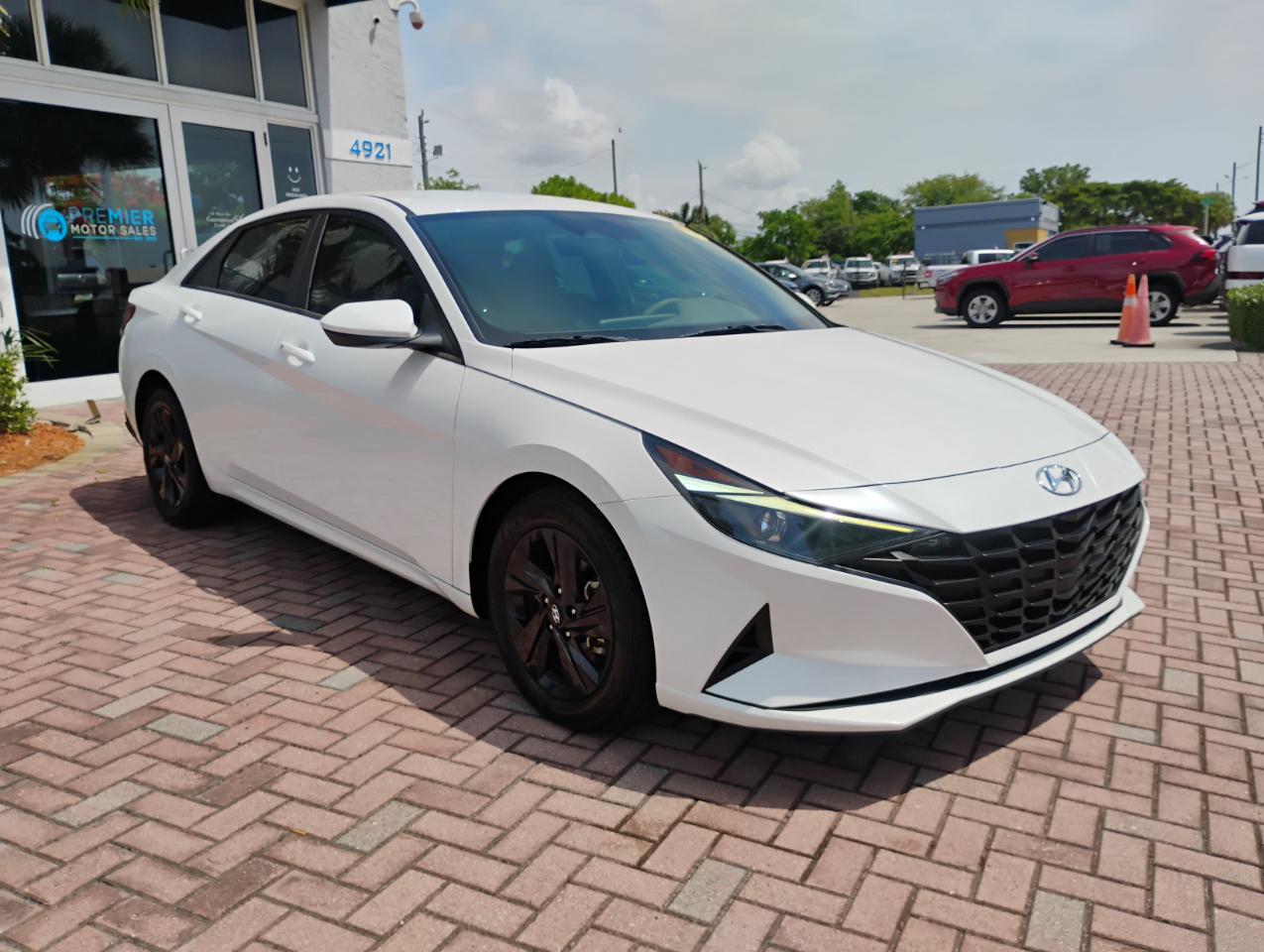 Hyundai Elantra SEL 2023