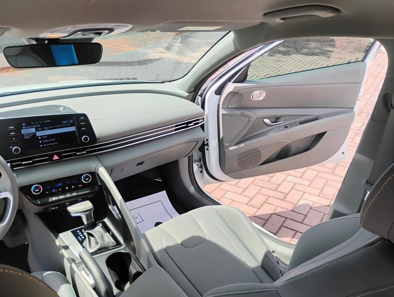 Hyundai Elantra SEL 2023
