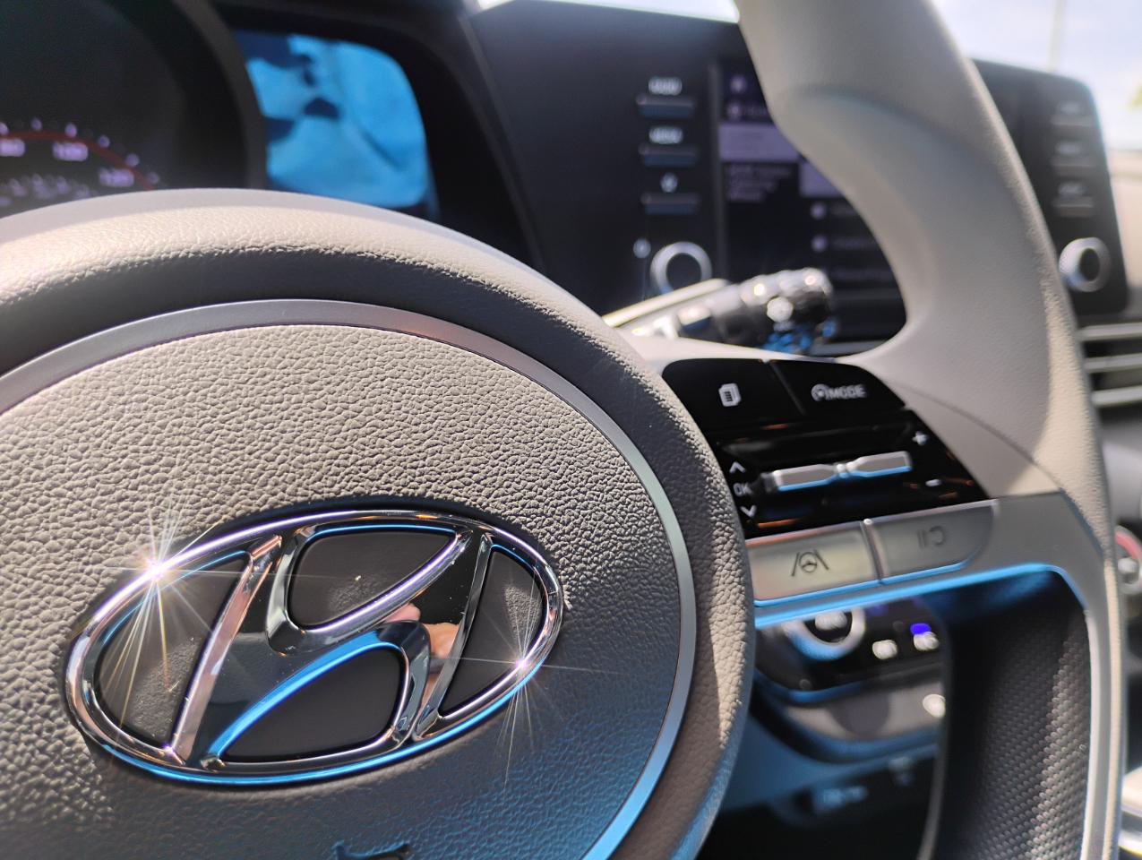 Hyundai Elantra SEL 2023