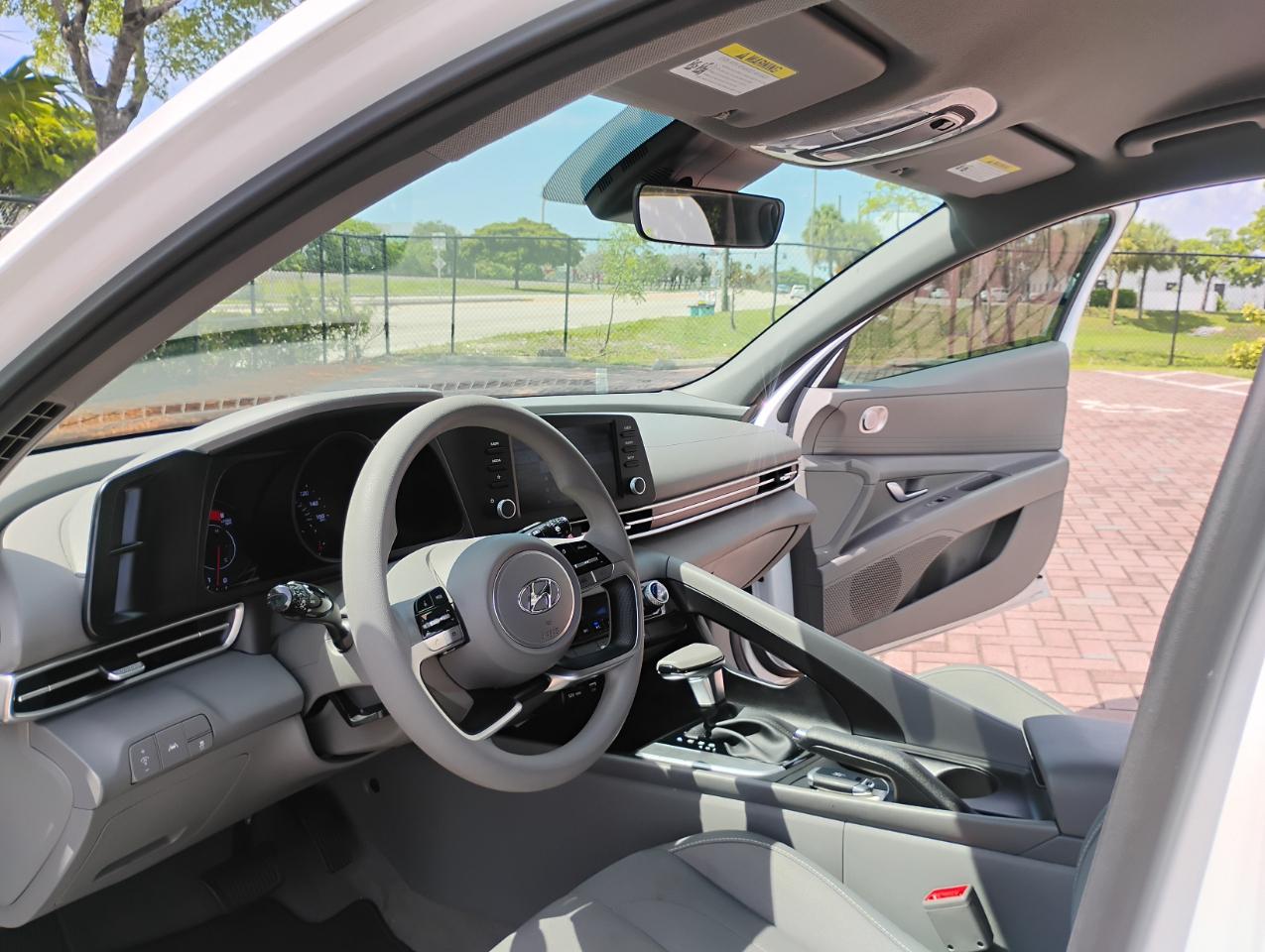 Hyundai Elantra SEL 2023