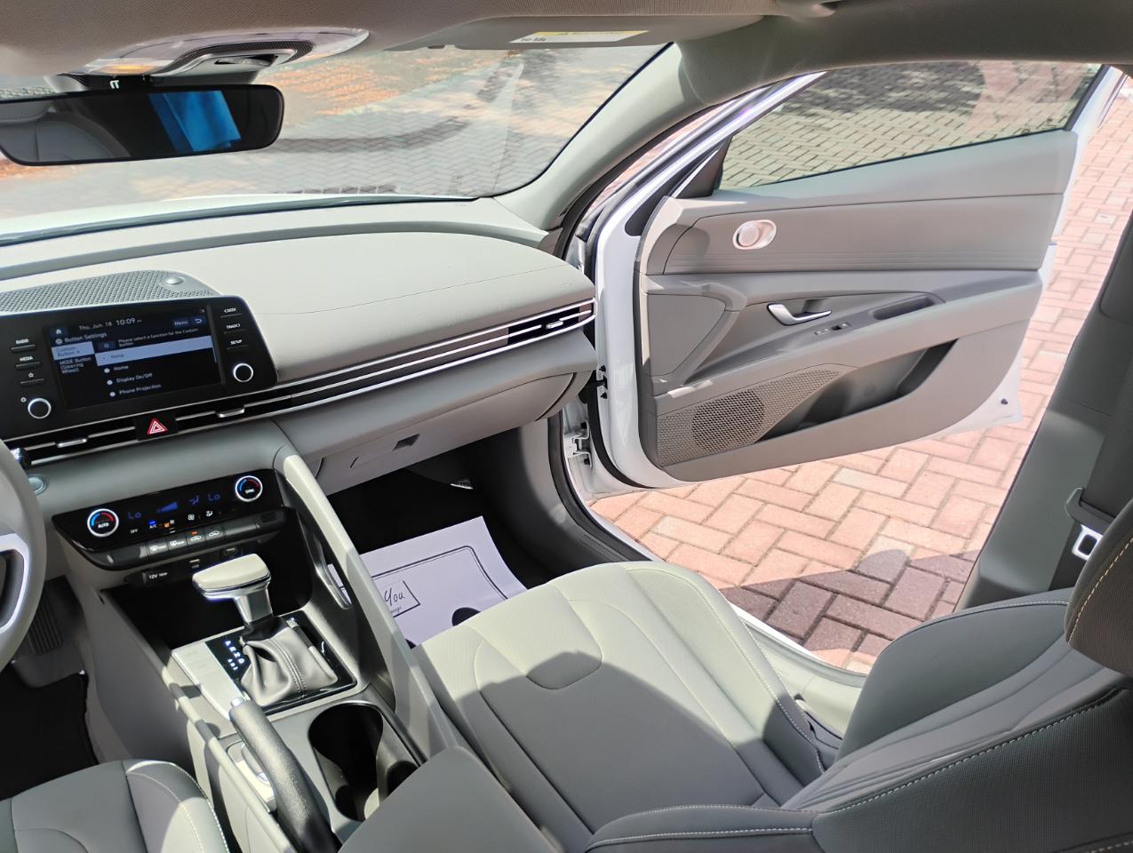 Hyundai Elantra SEL 2023