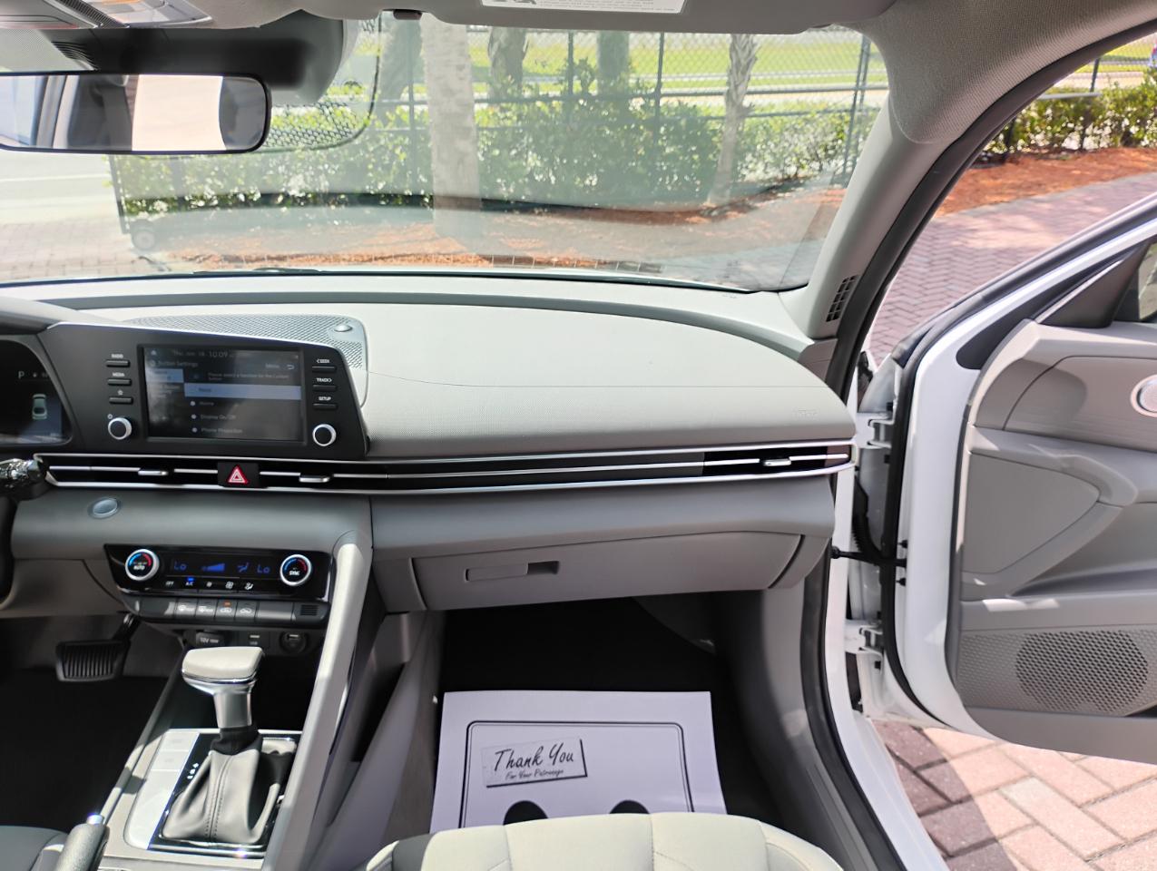 Hyundai Elantra SEL 2023