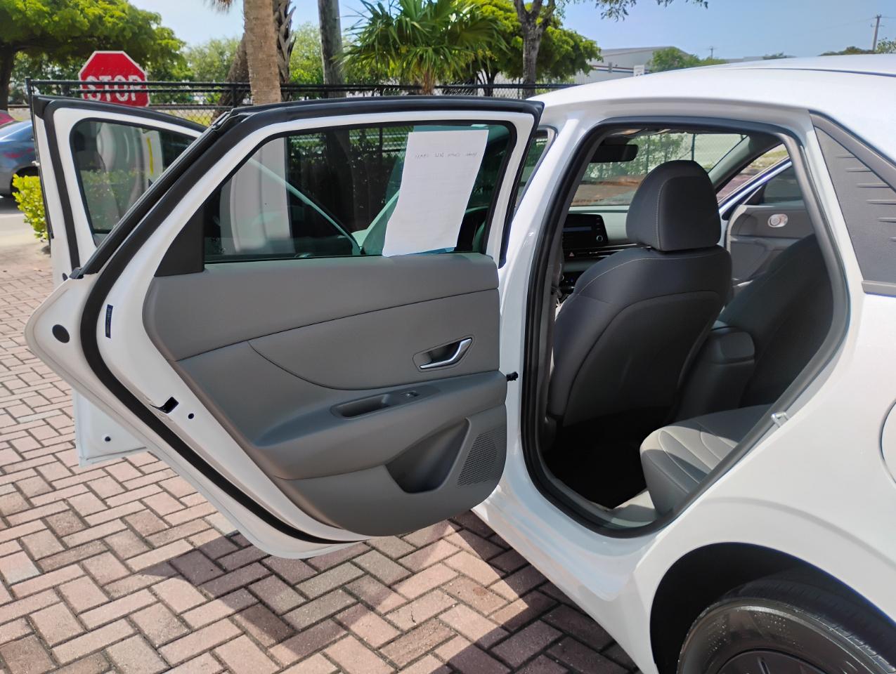 Hyundai Elantra SEL 2023