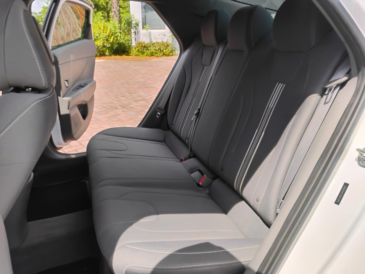 Hyundai Elantra SEL 2023