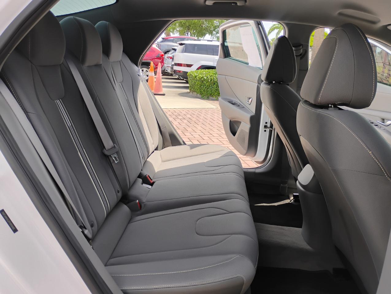 Hyundai Elantra SEL 2023