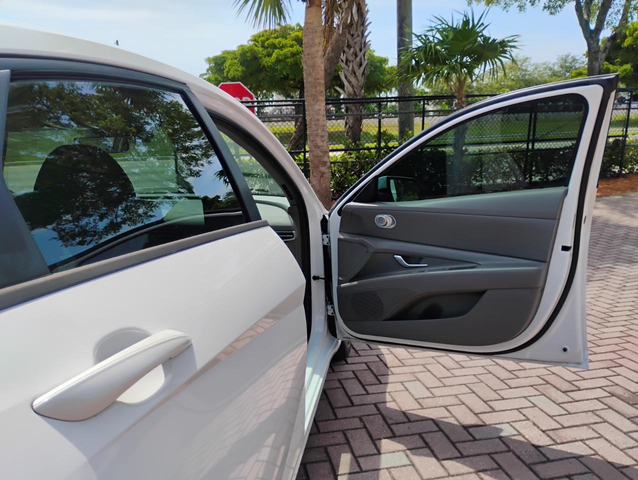 Hyundai Elantra SEL 2023