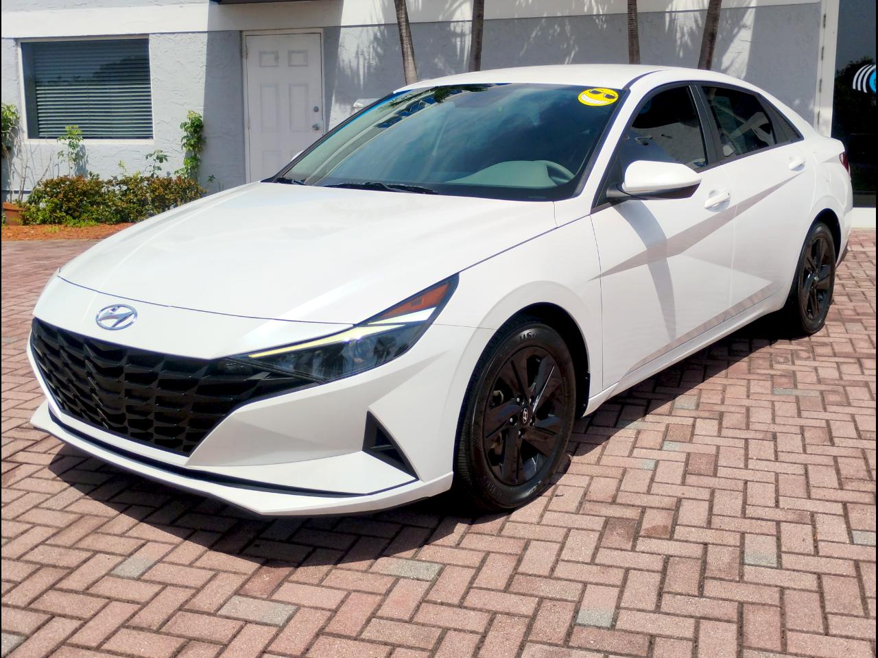 Hyundai Elantra SEL 2023