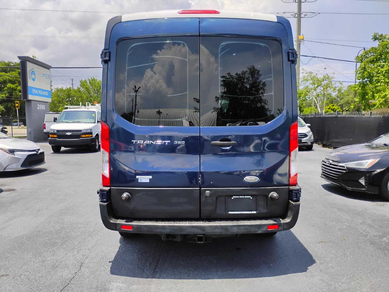 Ford Transit 350 Van Med. Roof w/Sliding Pass. 148-in. WB 2015