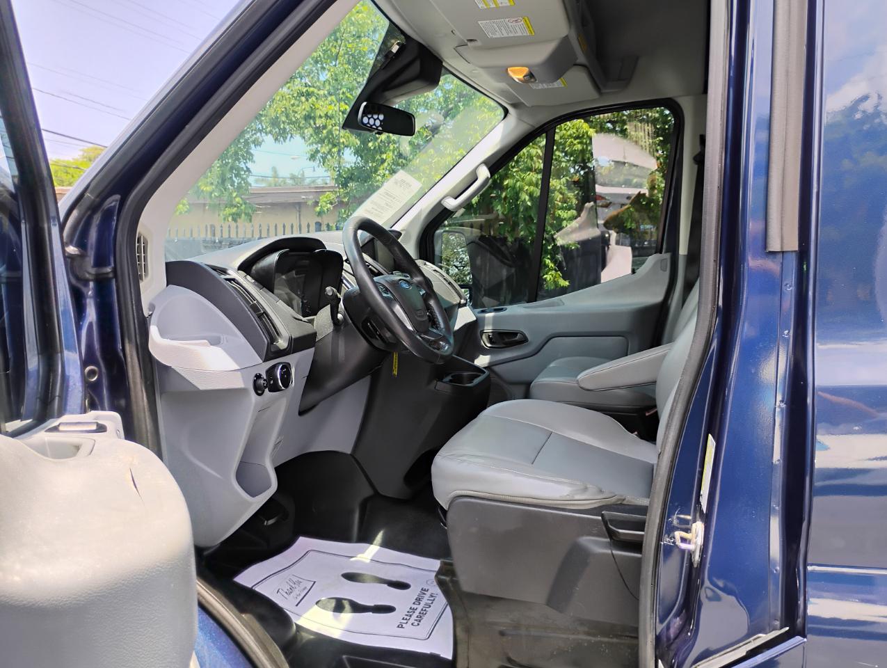 Ford Transit 350 Van Med. Roof w/Sliding Pass. 148-in. WB 2015