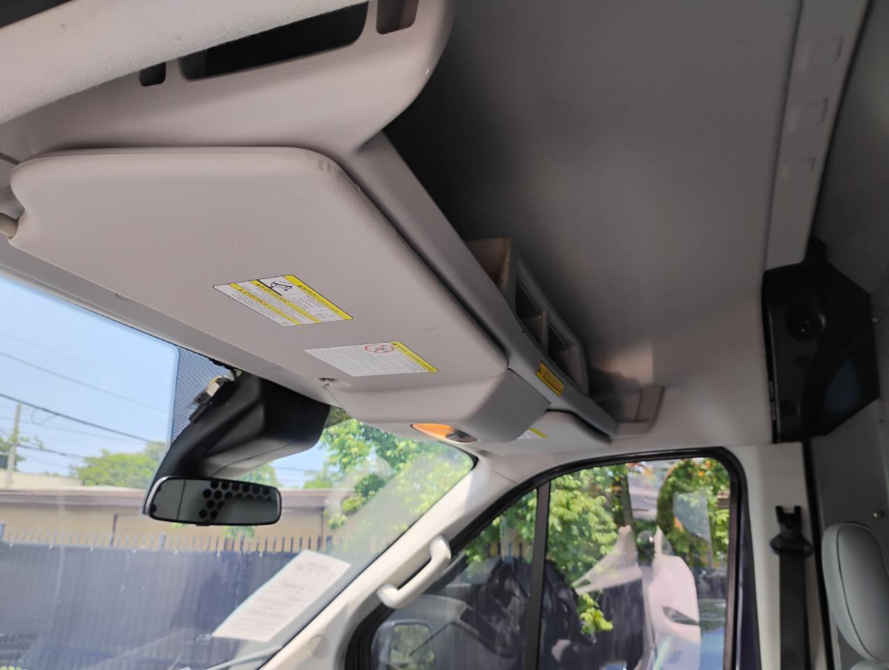 Ford Transit 350 Van Med. Roof w/Sliding Pass. 148-in. WB 2015