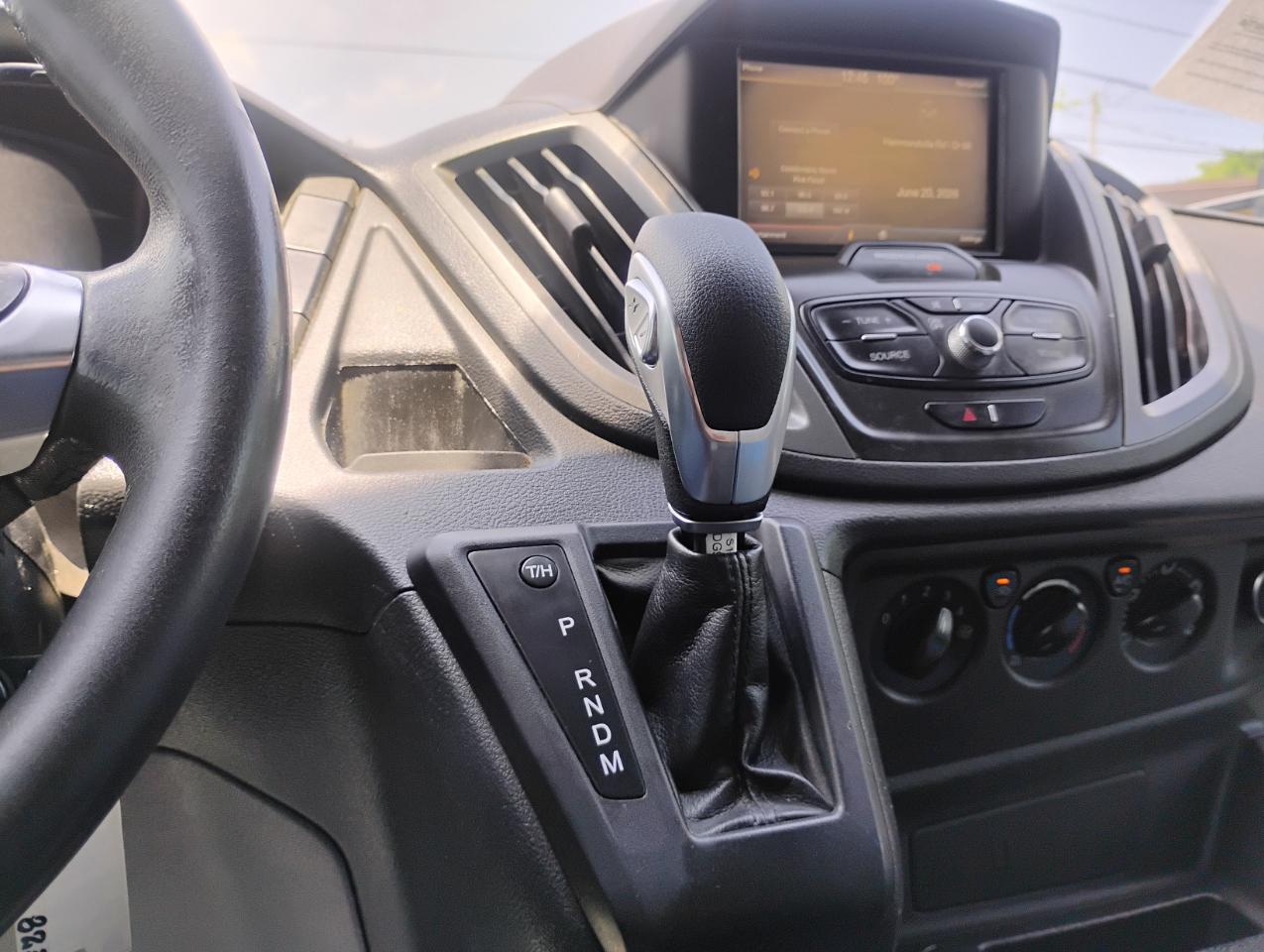 Ford Transit 350 Van Med. Roof w/Sliding Pass. 148-in. WB 2015