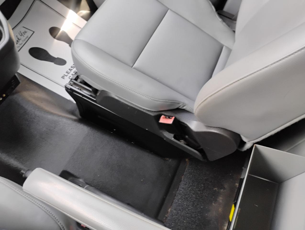 Ford Transit 350 Van Med. Roof w/Sliding Pass. 148-in. WB 2015
