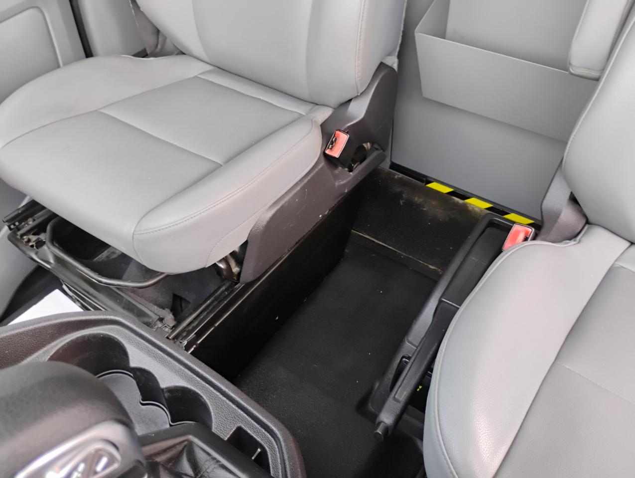 Ford Transit 350 Van Med. Roof w/Sliding Pass. 148-in. WB 2015