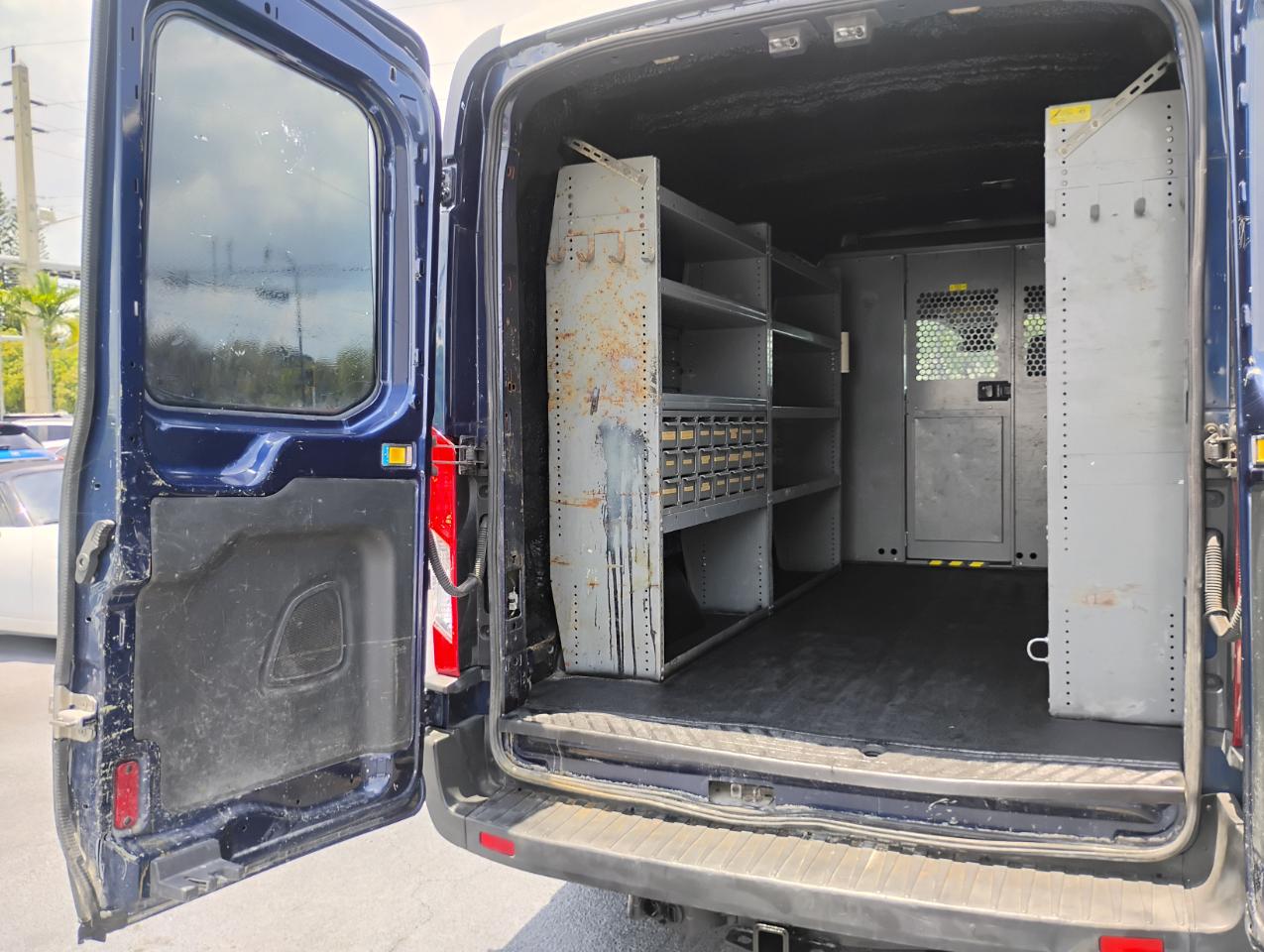 Ford Transit 350 Van Med. Roof w/Sliding Pass. 148-in. WB 2015