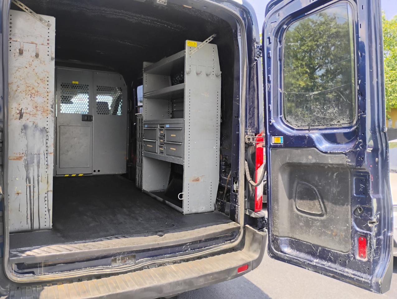 Ford Transit 350 Van Med. Roof w/Sliding Pass. 148-in. WB 2015