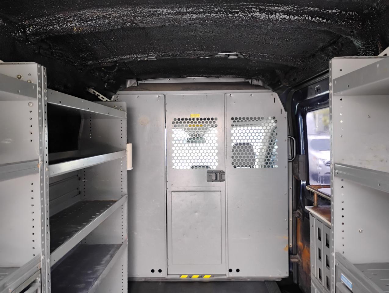 Ford Transit 350 Van Med. Roof w/Sliding Pass. 148-in. WB 2015