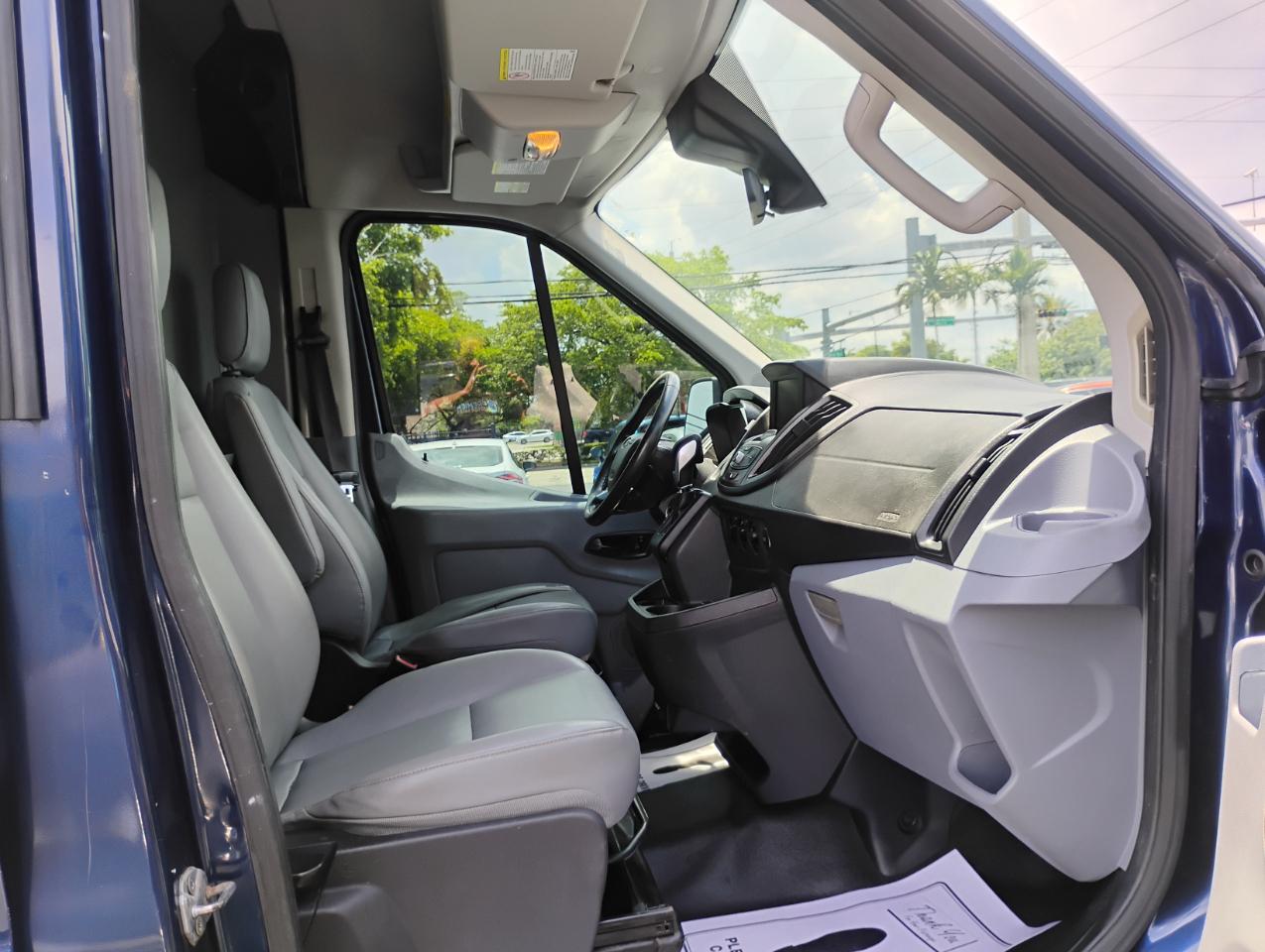 Ford Transit 350 Van Med. Roof w/Sliding Pass. 148-in. WB 2015