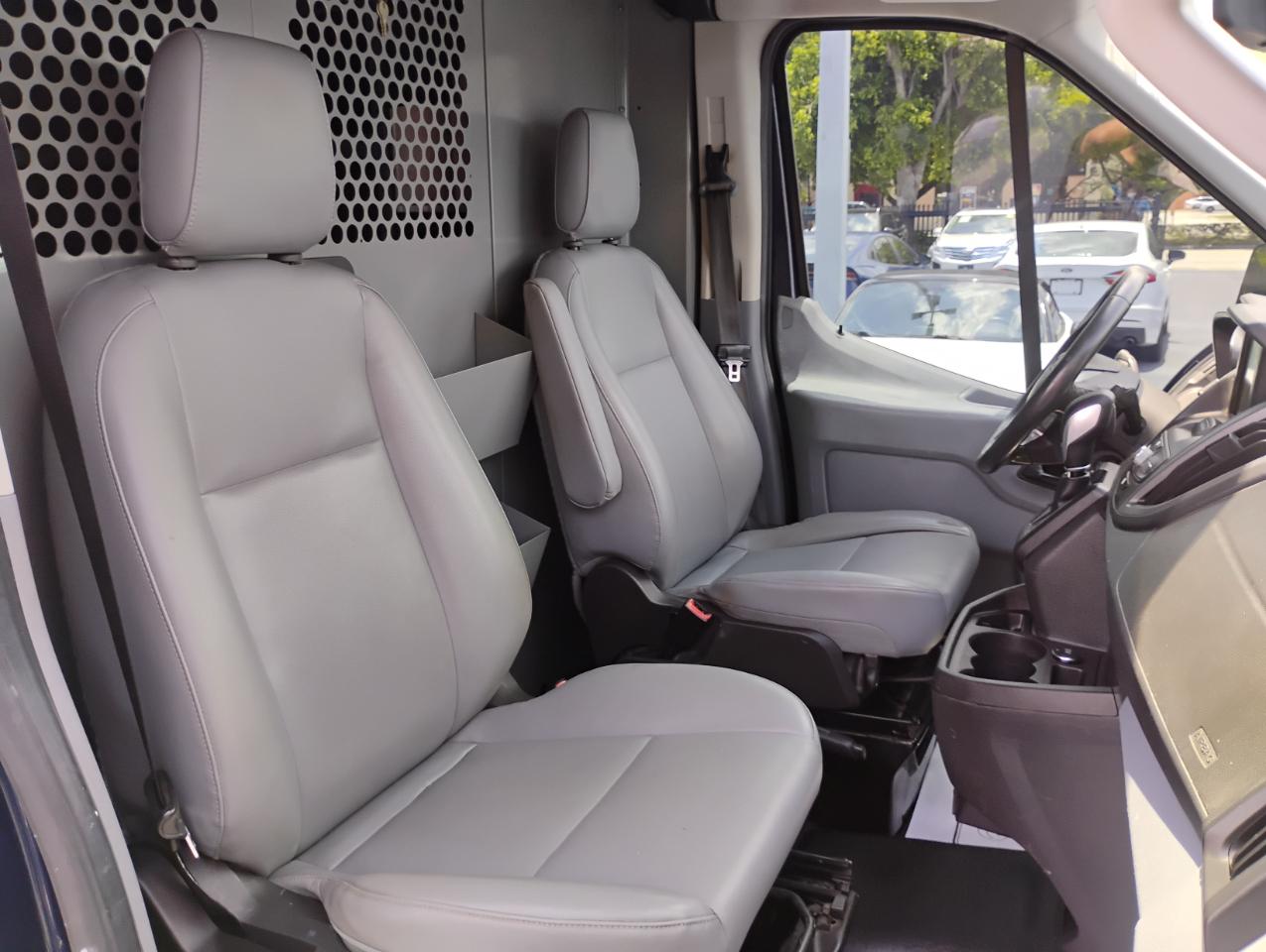 Ford Transit 350 Van Med. Roof w/Sliding Pass. 148-in. WB 2015