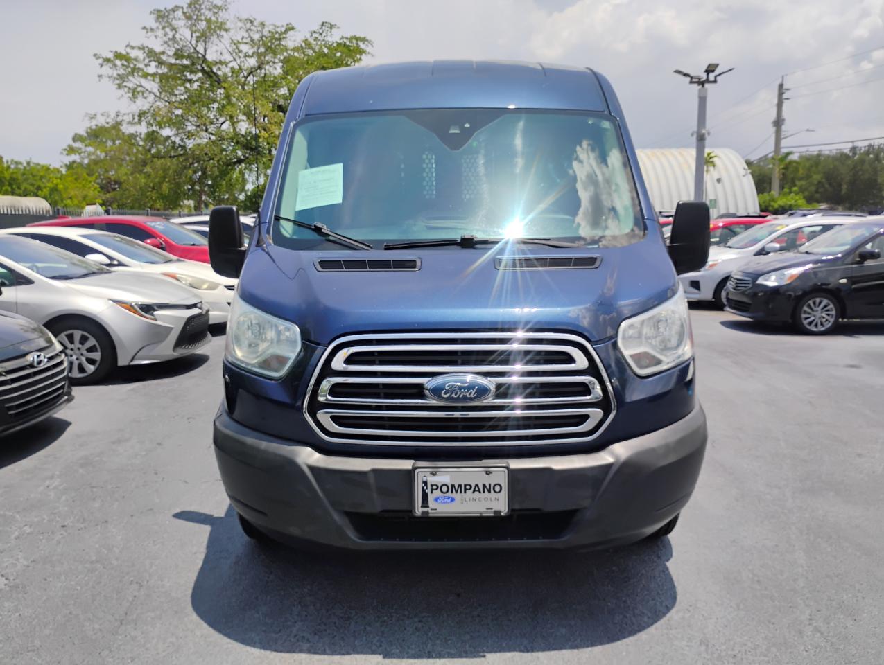 Ford Transit 350 Van Med. Roof w/Sliding Pass. 148-in. WB 2015