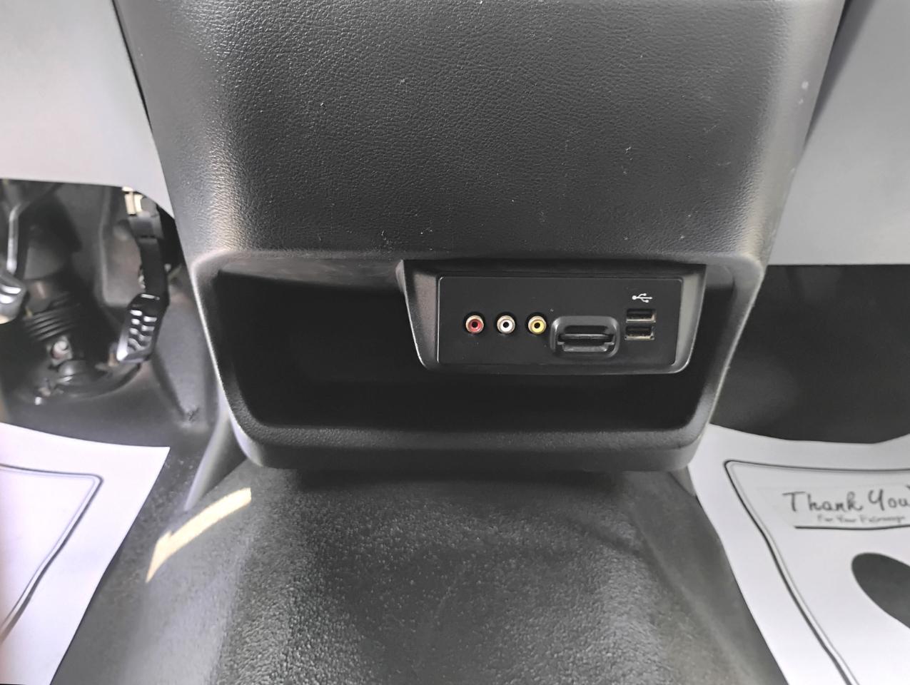 Ford Transit 350 Van Med. Roof w/Sliding Pass. 148-in. WB 2015