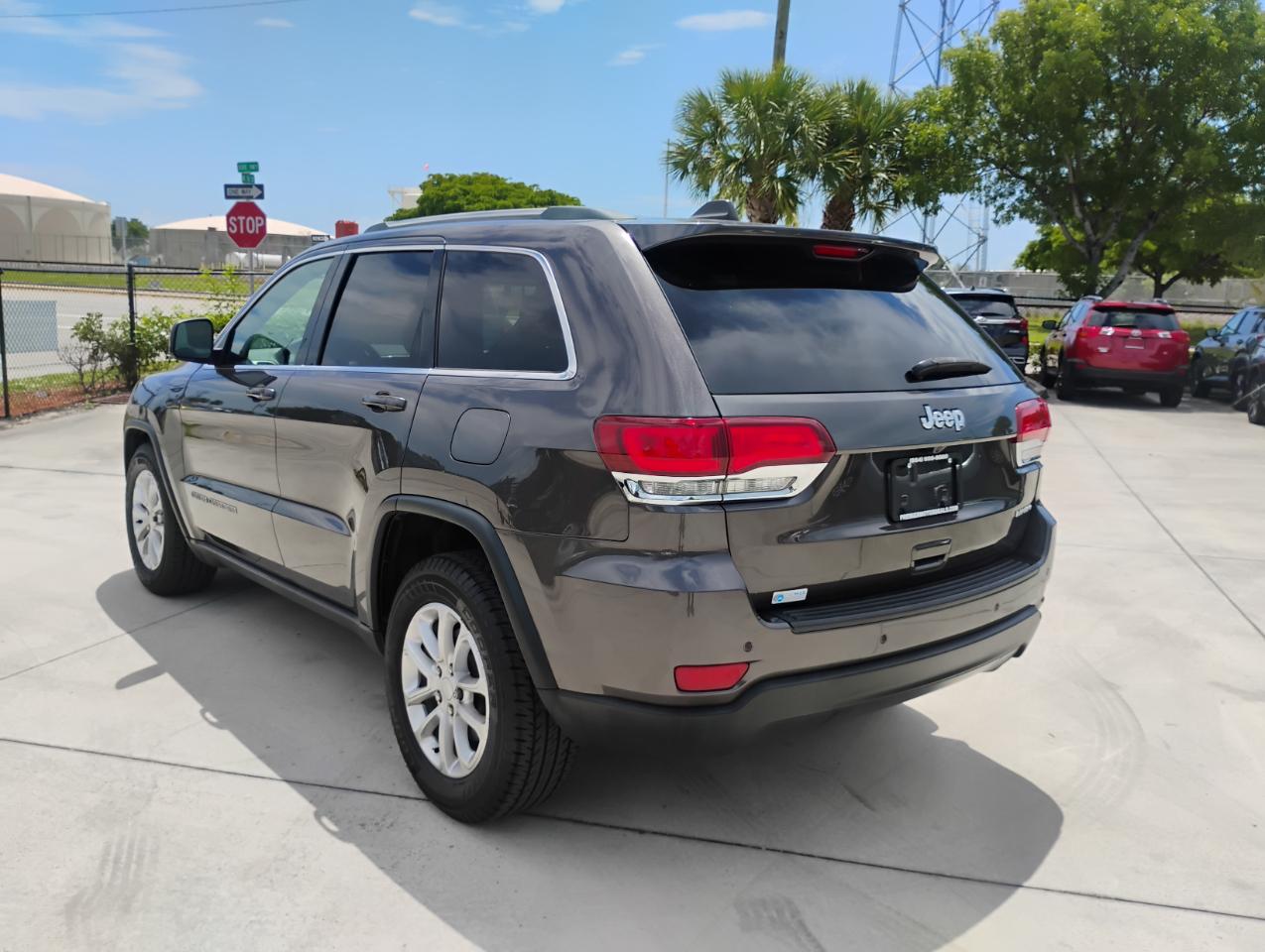 Jeep Grand Cherokee Laredo E 2WD 2021
