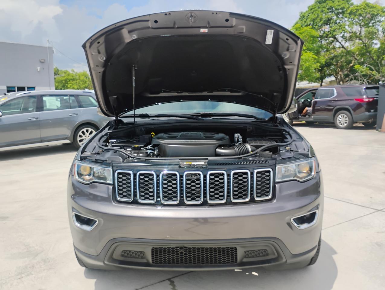 Jeep Grand Cherokee Laredo E 2WD 2021