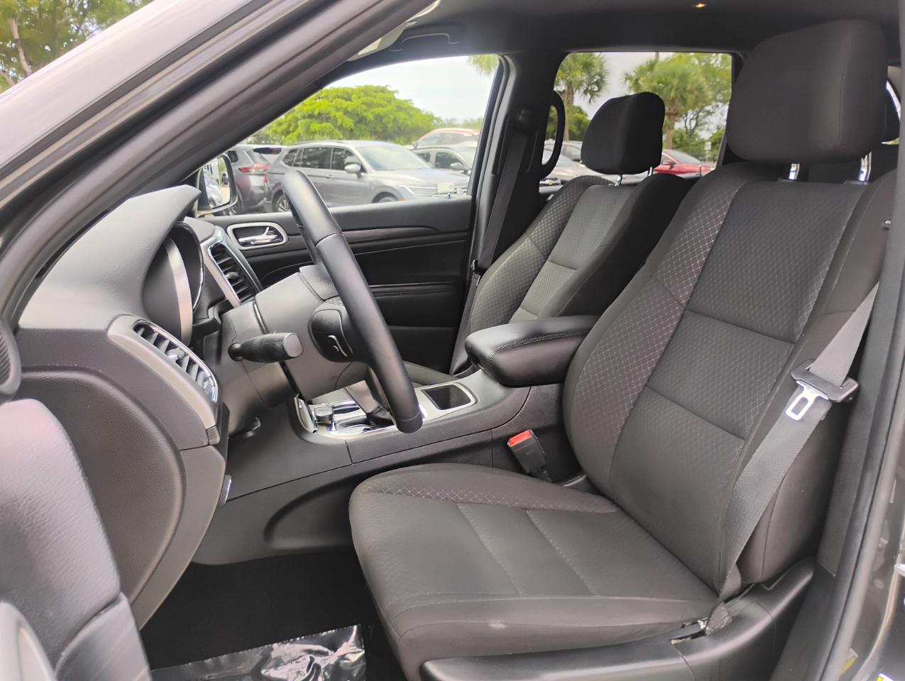 Jeep Grand Cherokee Laredo E 2WD 2021