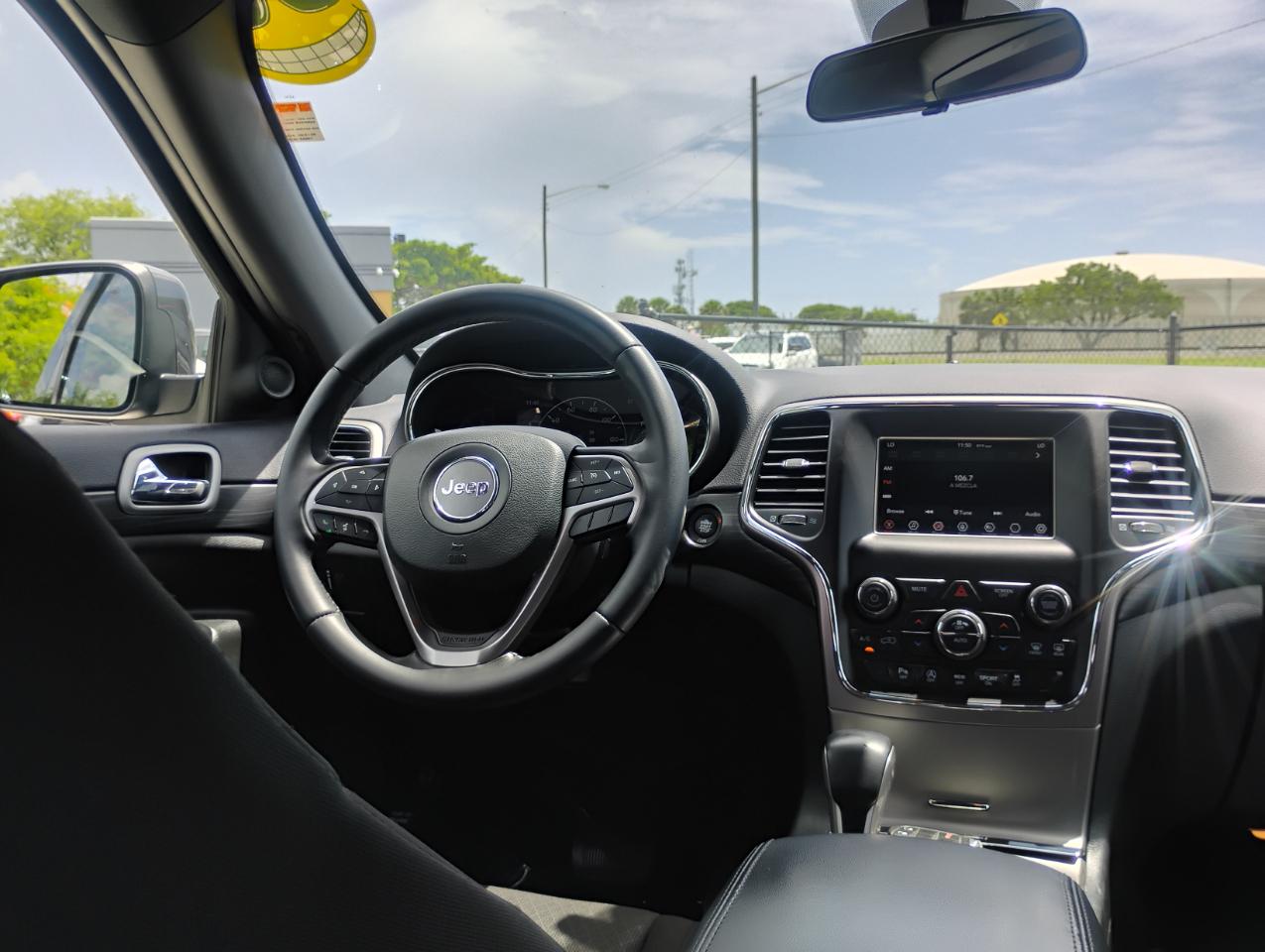 Jeep Grand Cherokee Laredo E 2WD 2021