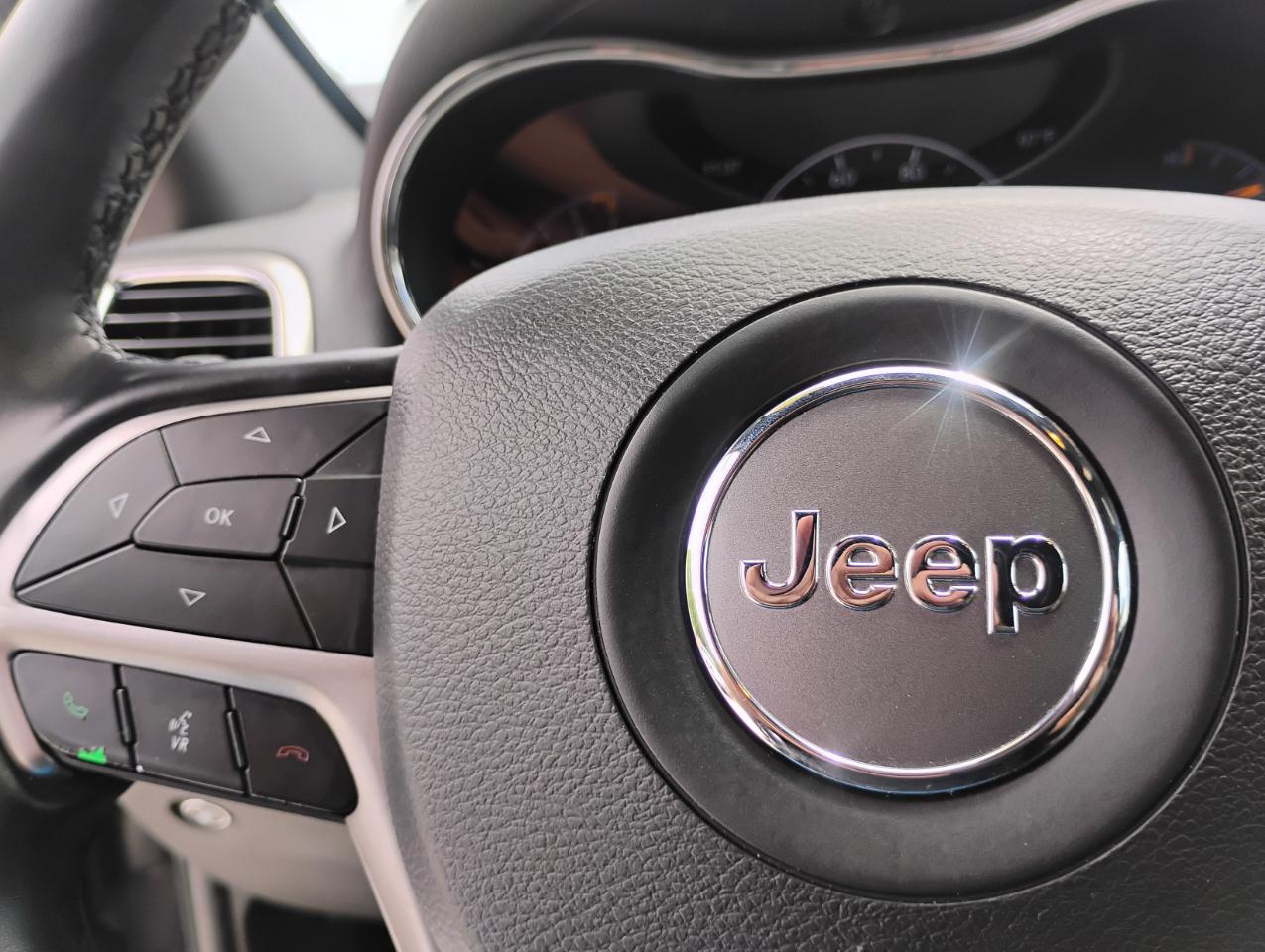 Jeep Grand Cherokee Laredo E 2WD 2021