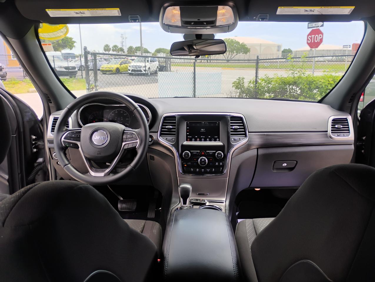 Jeep Grand Cherokee Laredo E 2WD 2021