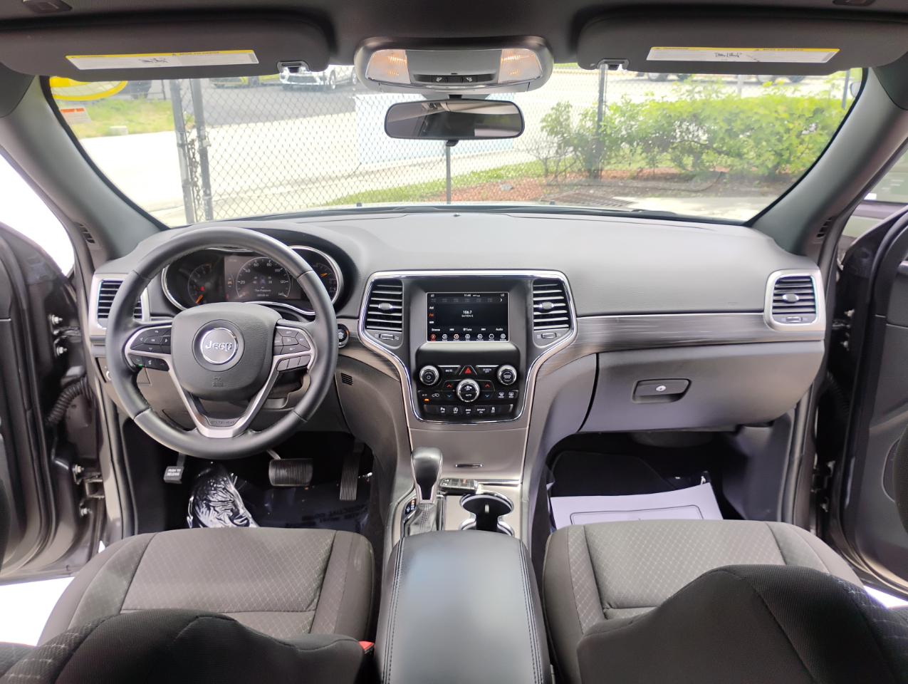 Jeep Grand Cherokee Laredo E 2WD 2021