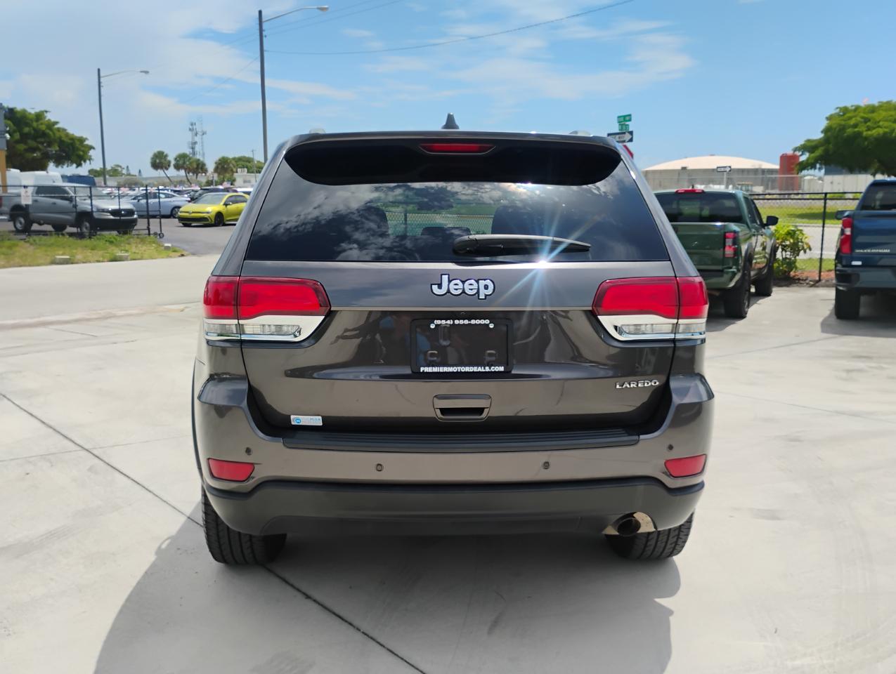 Jeep Grand Cherokee Laredo E 2WD 2021