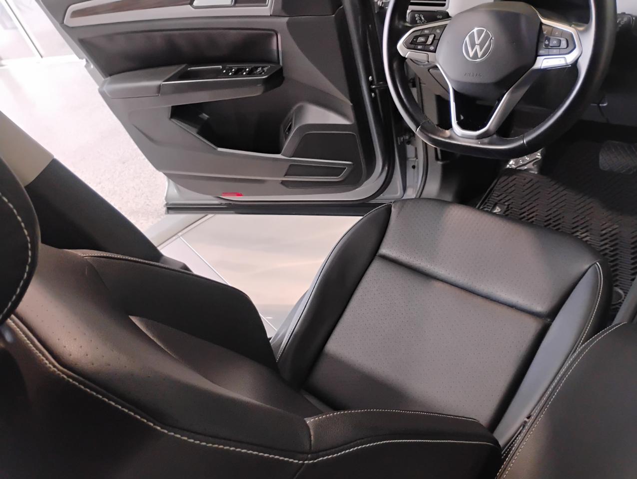 Volkswagen Atlas SE 2021
