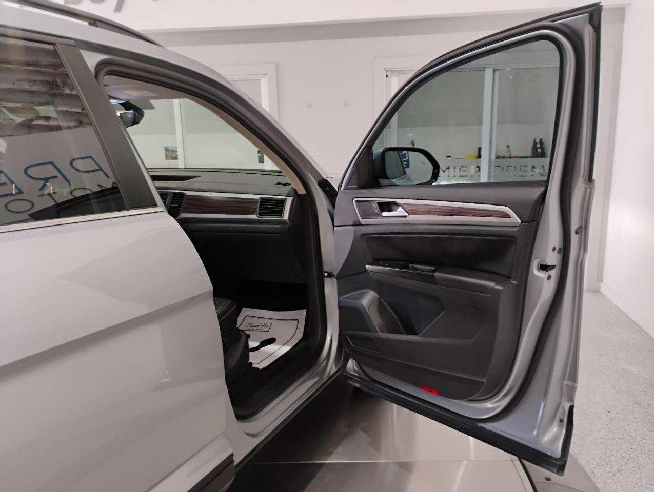 Volkswagen Atlas SE 2021