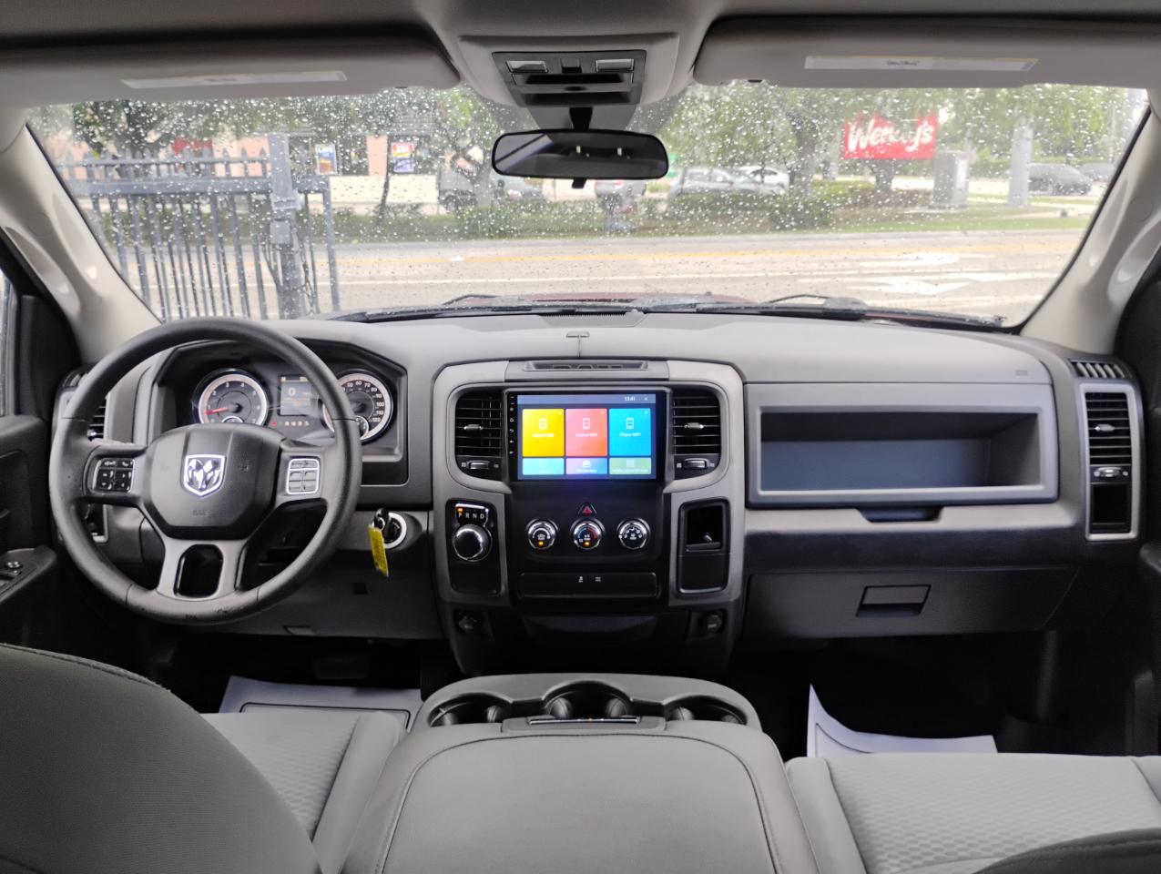 RAM 1500 Tradesman Crew Cab SWB 2WD 2017
