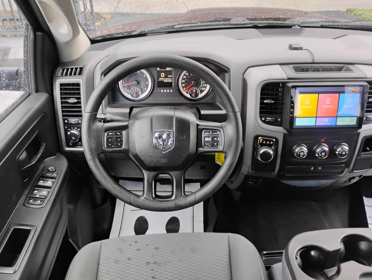 RAM 1500 Tradesman Crew Cab SWB 2WD 2017