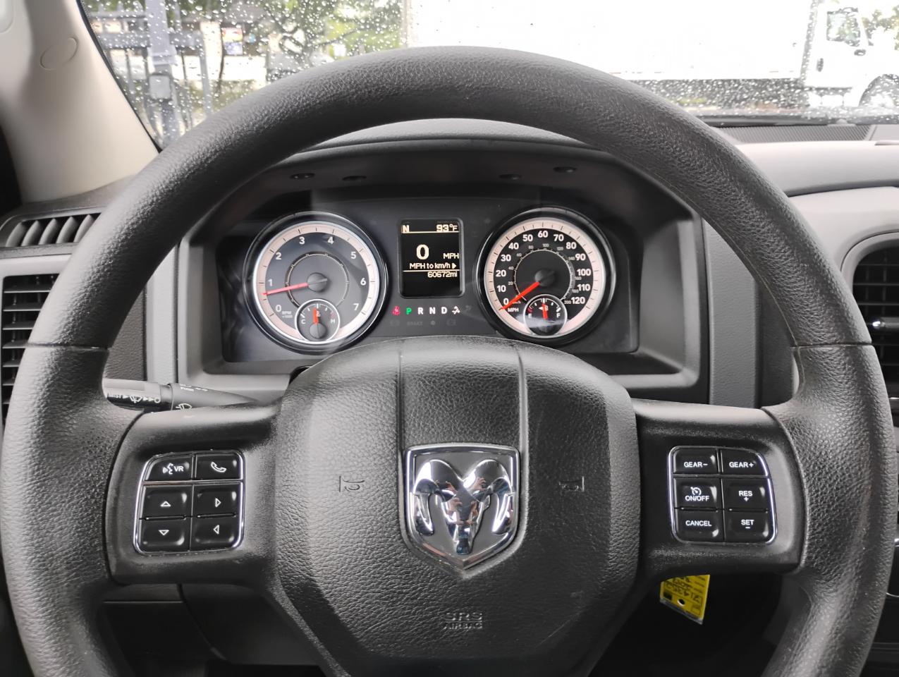 RAM 1500 Tradesman Crew Cab SWB 2WD 2017
