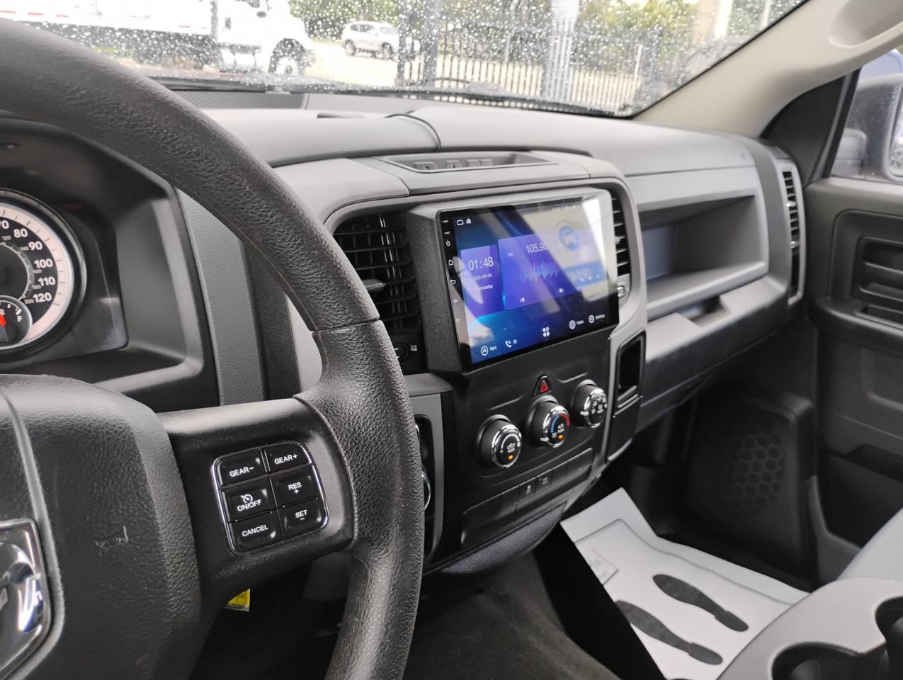 RAM 1500 Tradesman Crew Cab SWB 2WD 2017