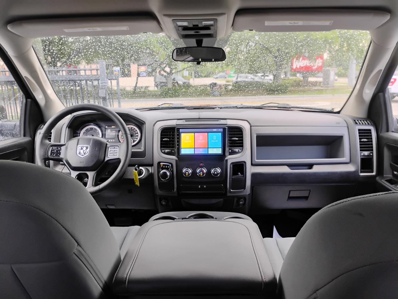 RAM 1500 Tradesman Crew Cab SWB 2WD 2017