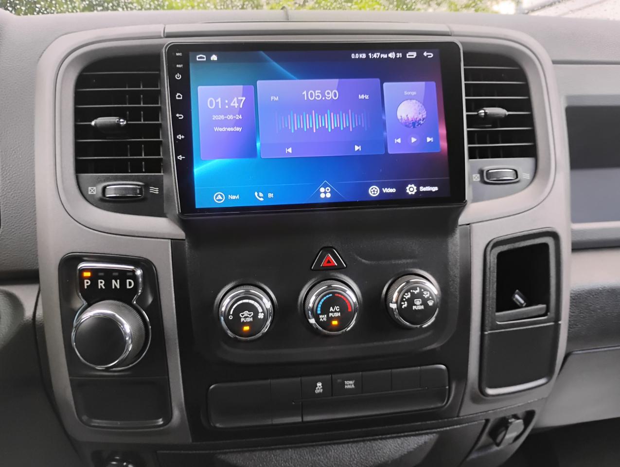 RAM 1500 Tradesman Crew Cab SWB 2WD 2017