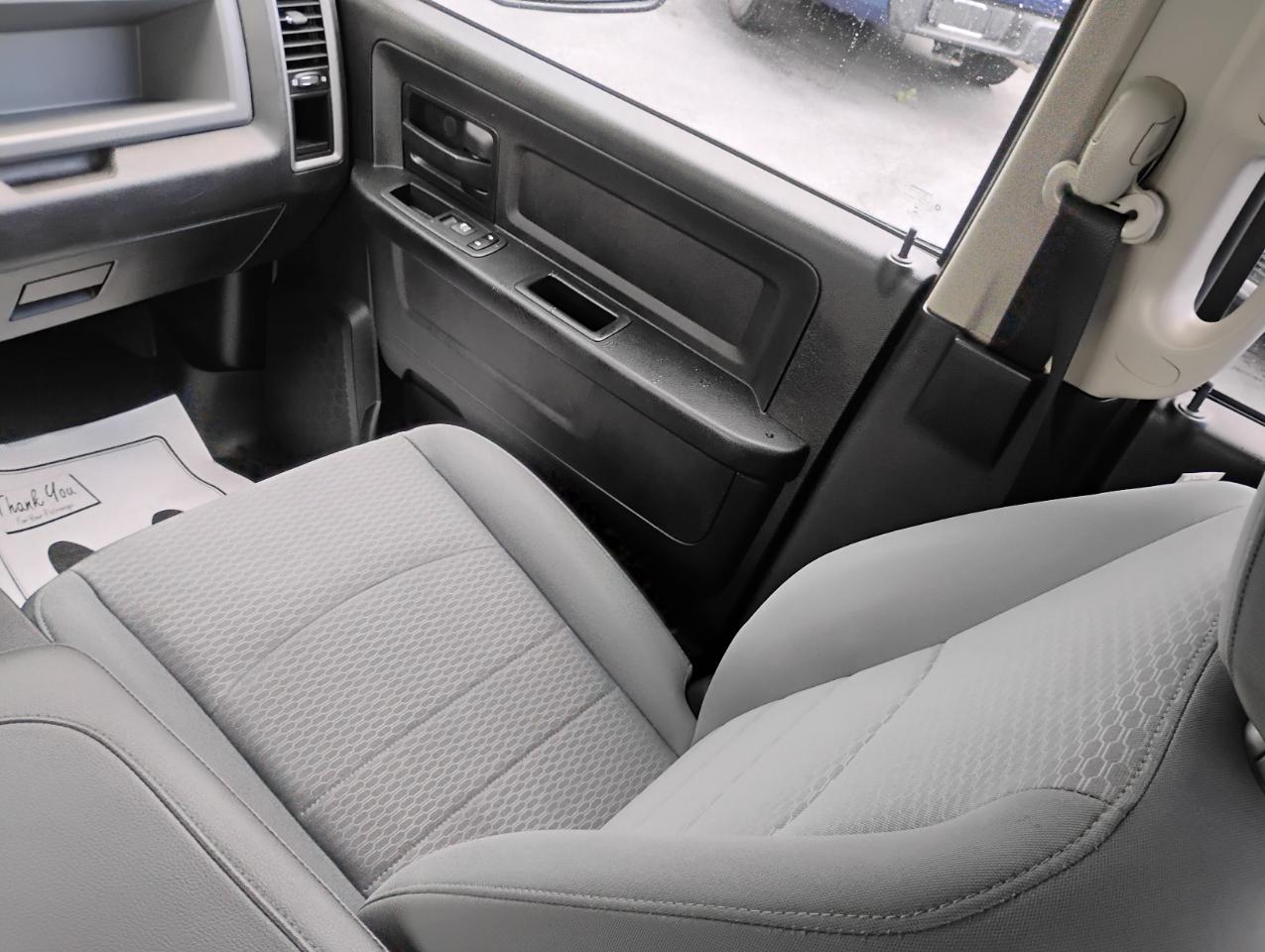 RAM 1500 Tradesman Crew Cab SWB 2WD 2017