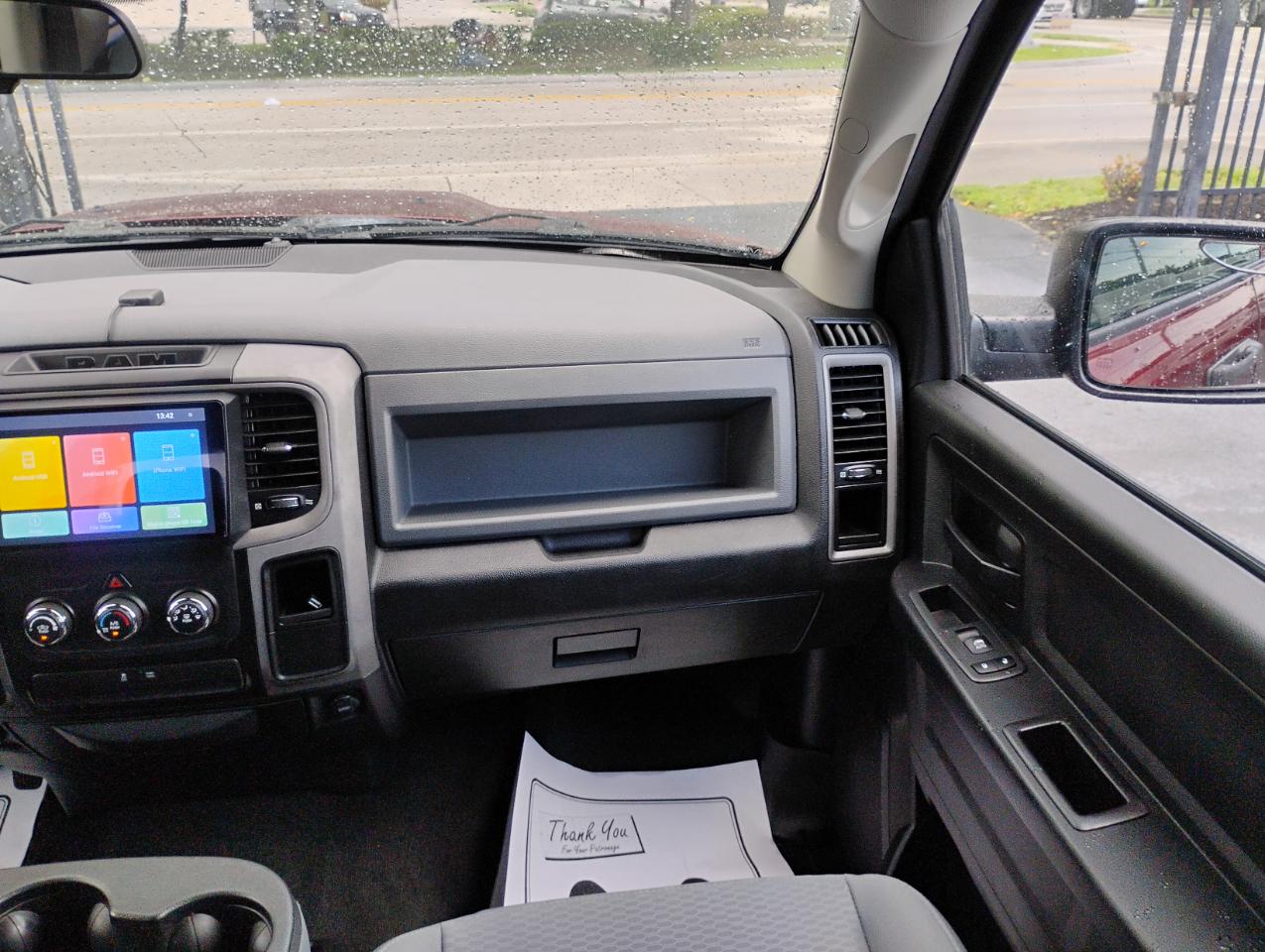 RAM 1500 Tradesman Crew Cab SWB 2WD 2017