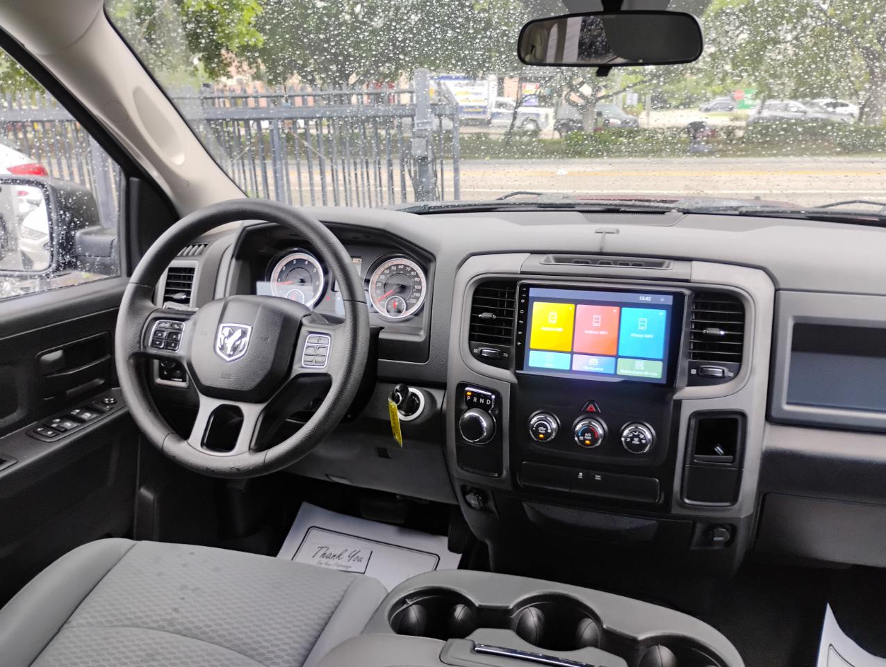 RAM 1500 Tradesman Crew Cab SWB 2WD 2017
