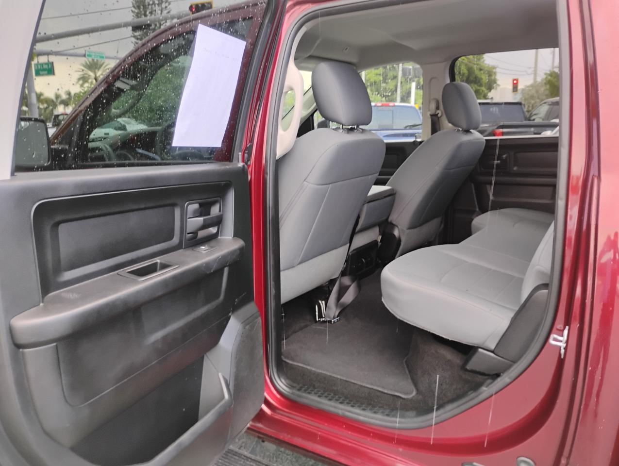 RAM 1500 Tradesman Crew Cab SWB 2WD 2017