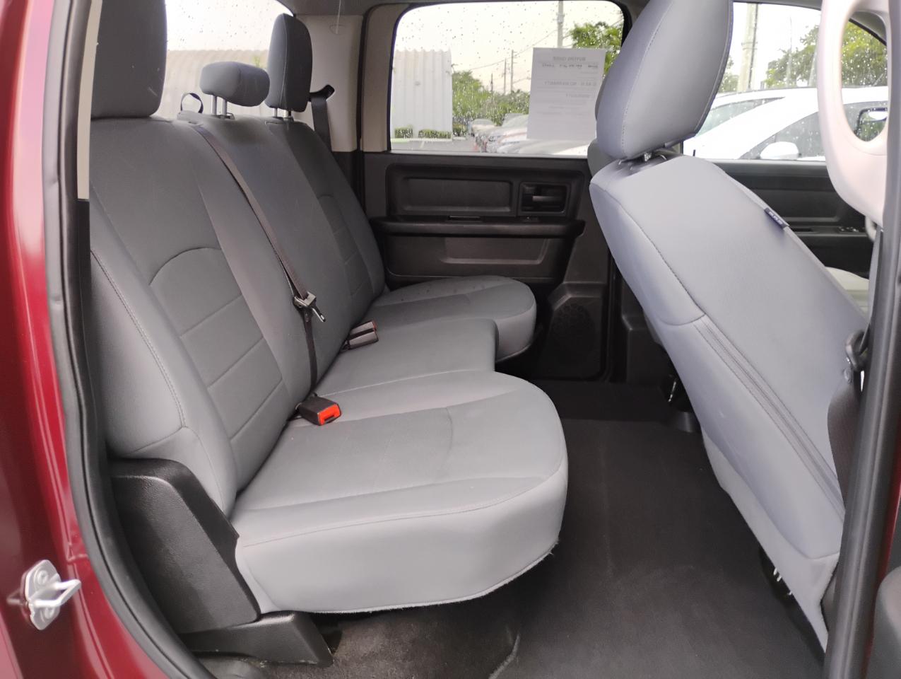 RAM 1500 Tradesman Crew Cab SWB 2WD 2017