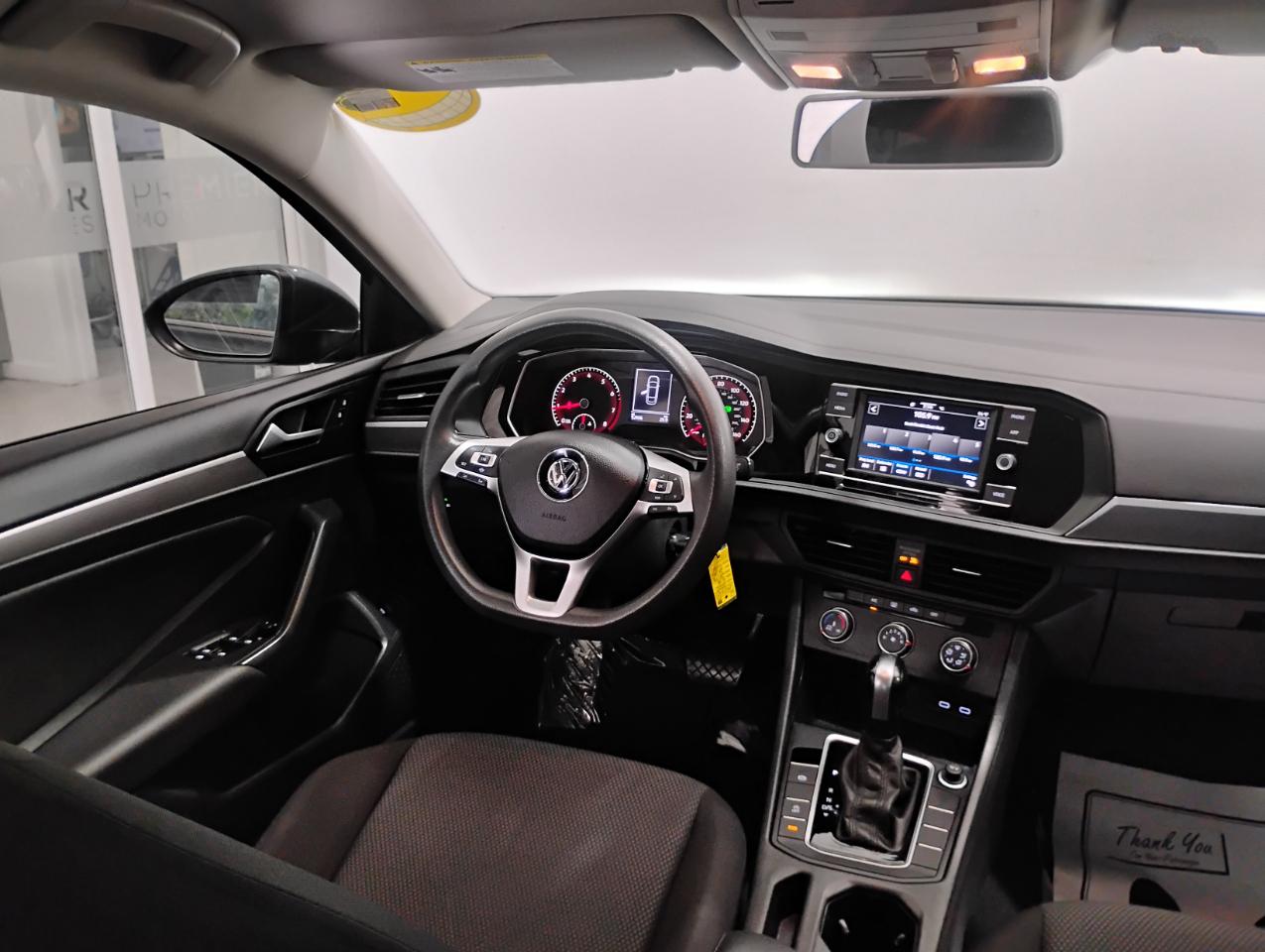Volkswagen Jetta 1.4T S 8A 2020