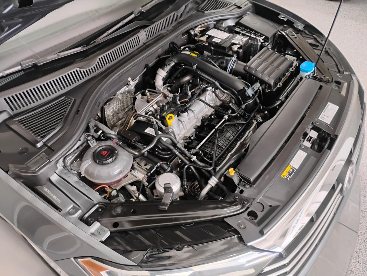 Volkswagen Jetta 1.4T S 8A 2020
